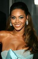 Нажмите на изображение для увеличения
Название: beyonceknowles8_20070918_1504162969.jpg
Просмотров: 342
Размер:	17.0 Кб
ID:	20010