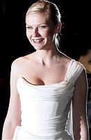 Нажмите на изображение для увеличения
Название: kirstendunst18_20070919_1810183012.jpg
Просмотров: 318
Размер:	30.9 Кб
ID:	20118