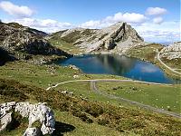Нажмите на изображение для увеличения
Название: Lake Enol, Covadonga.jpg
Просмотров: 400
Размер:	567.7 Кб
ID:	4665