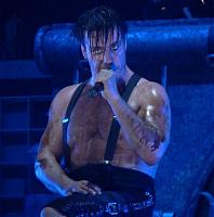 Нажмите на изображение для увеличения
Название: TILL LINDEMANN_12.jpg
Просмотров: 755
Размер:	84.1 Кб
ID:	51955